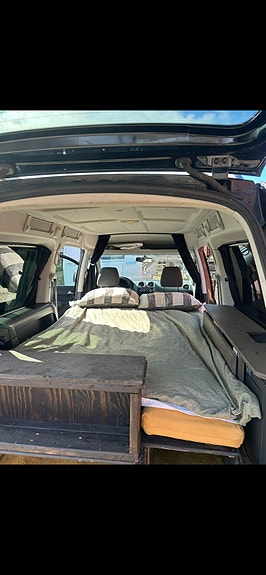 Volkswagen Caddy Maxi 14 of 18