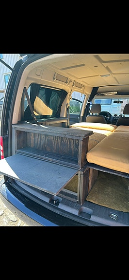 Volkswagen Caddy Maxi 16 of 18