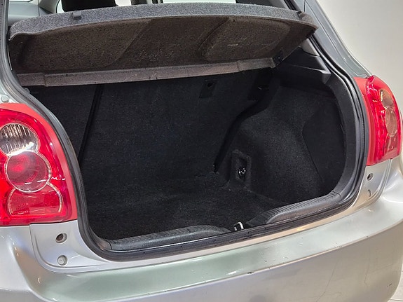 Toyota Auris 16 of 17