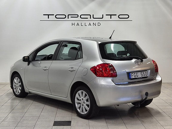Toyota Auris 4 of 17