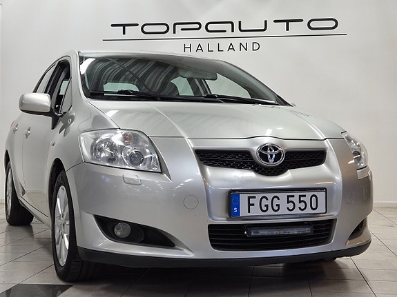 Toyota Auris 3 of 17