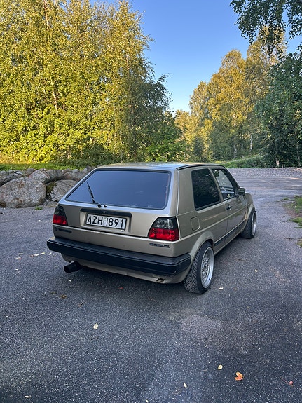 Volkswagen Golf II 3 of 6