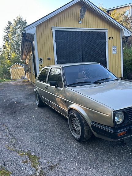 Volkswagen Golf II 2 of 6