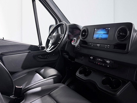 Mercedes-Benz Sprinter 317 14 of 29