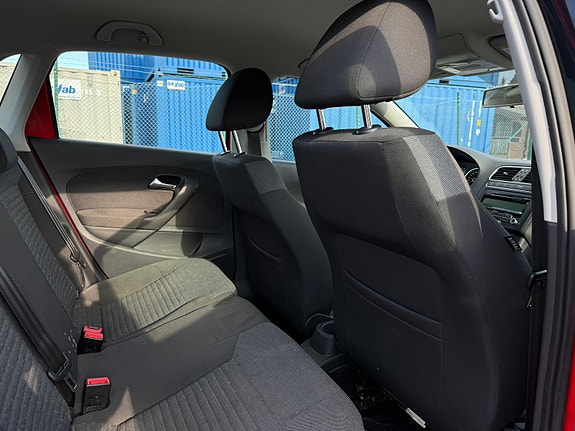 Volkswagen Polo 13 of 15