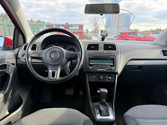 Volkswagen Polo 11 of 15