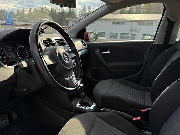 Volkswagen Polo 9 of 15