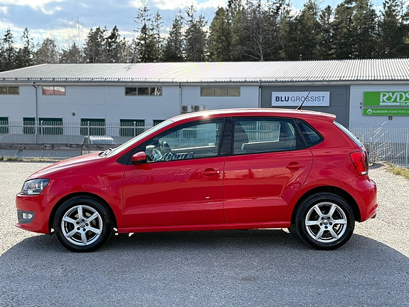 Volkswagen Polo 2 of 15