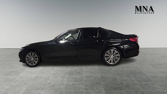 BMW 520d 2 of 18