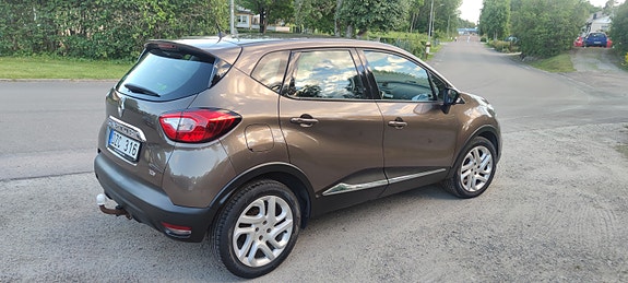 Renault Captur 3 of 8