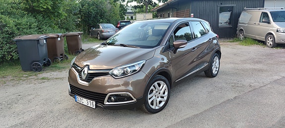 Renault Captur 2 of 8