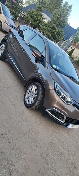 Renault Captur 4 of 8