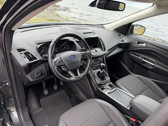 Ford Kuga 9 of 14