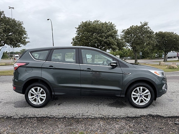 Ford Kuga 5 of 5