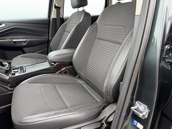Ford Kuga 10 of 14