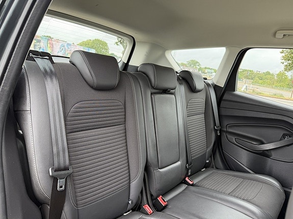 Ford Kuga 11 of 14