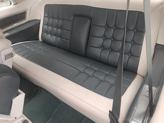 Cadillac Deville 9 of 12