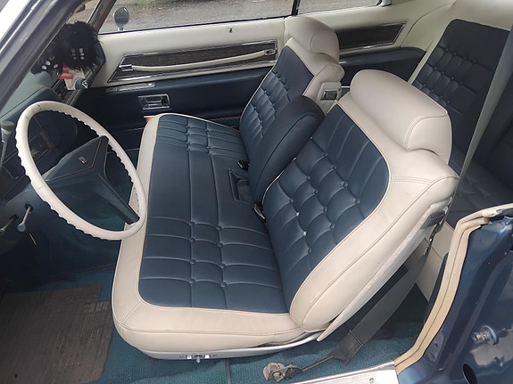 Cadillac Deville 8 of 12