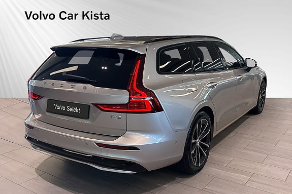 Volvo V60 4 of 30