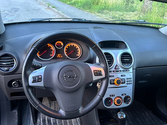 Opel Corsa 8 of 11
