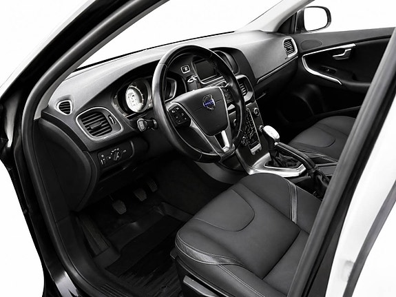 Volvo V40 7 of 9