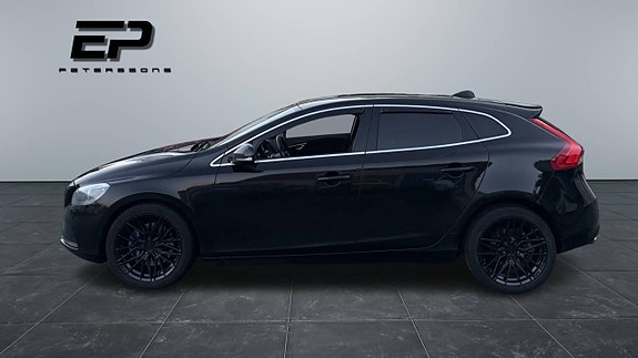 Volvo V40 6 of 9