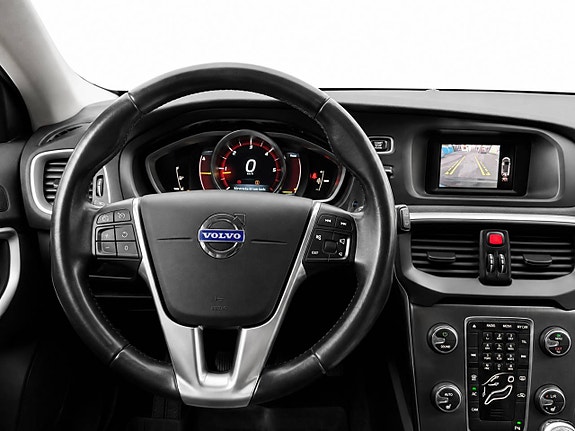 Volvo V40 8 of 9