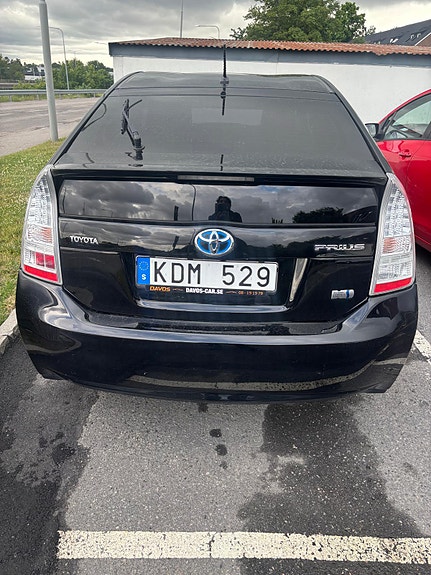 Toyota Prius 5 of 5