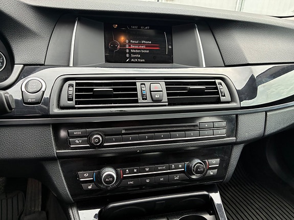 BMW 520d 14 of 17