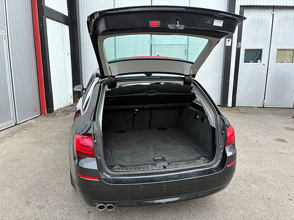 BMW 520d 15 of 17