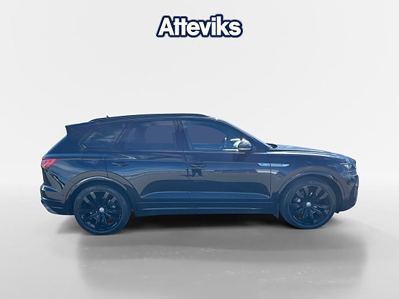 Volkswagen Touareg 2 of 5