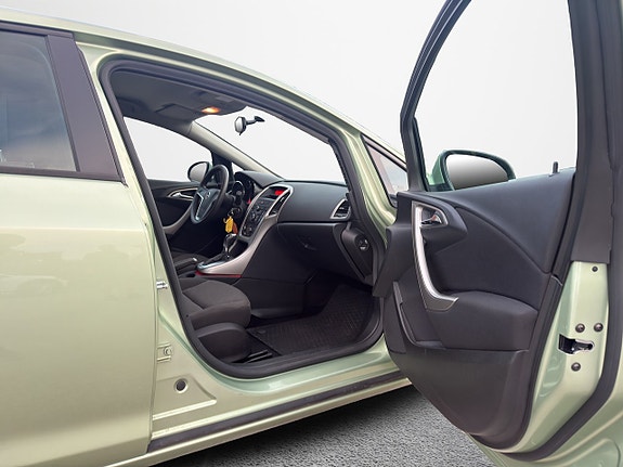 Opel Astra 11 of 25