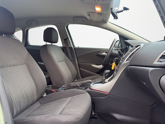 Opel Astra 12 of 25