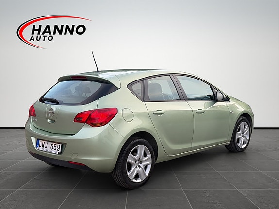 Opel Astra 5 of 5