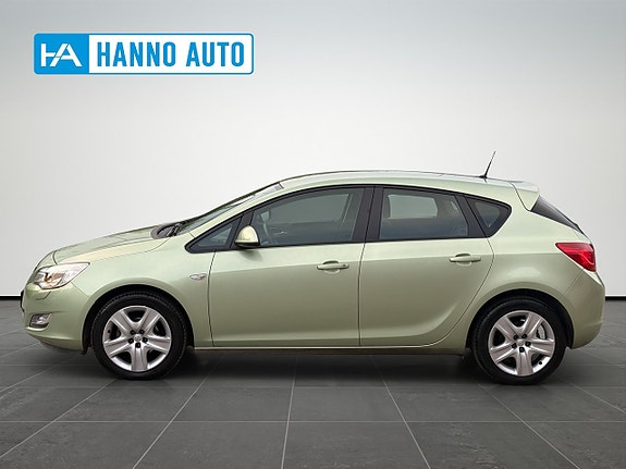 Opel Astra 2 of 23