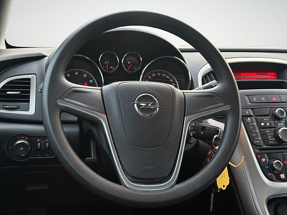 Opel Astra 19 of 25