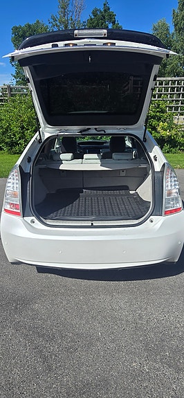 Toyota Prius 5 of 5