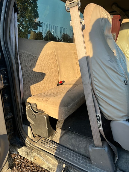 Ford F-250 2 of 5