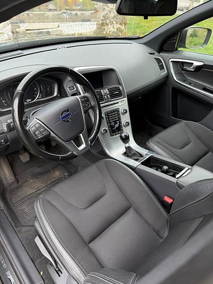 Volvo XC60 4 of 5