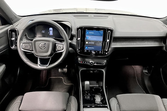 Volvo XC40 5 of 5