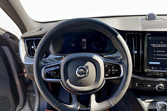 Volvo XC60 8 of 10