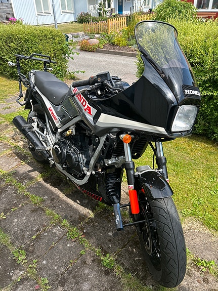 Honda VF 1000 F SC15 6 of 6