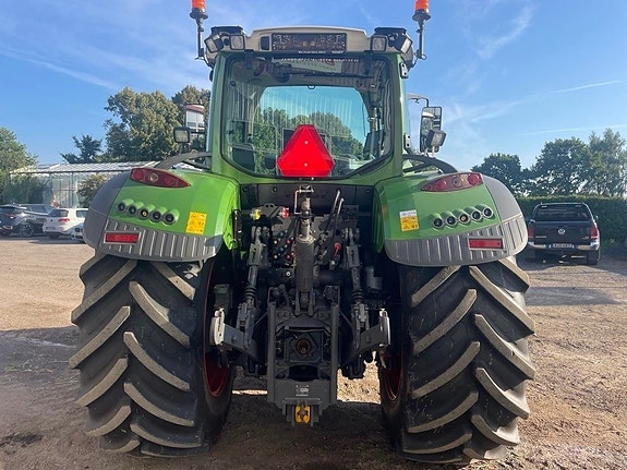 Fendt 724 S4 Profi Plus 2 of 11