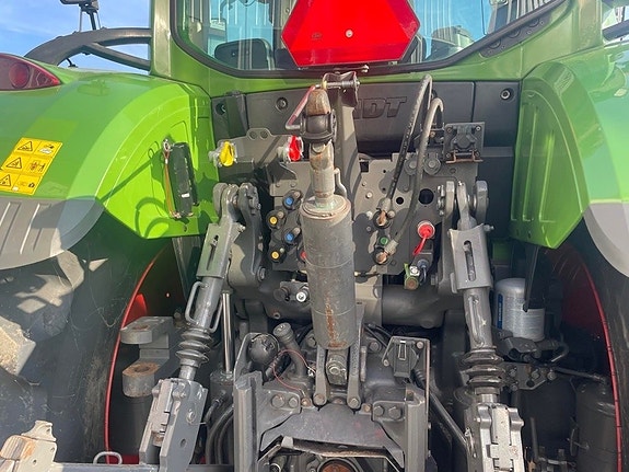 Fendt 724 S4 Profi Plus 3 of 11
