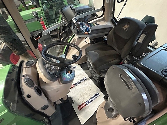 Fendt 828 S4 Profi Plus 17 of 18