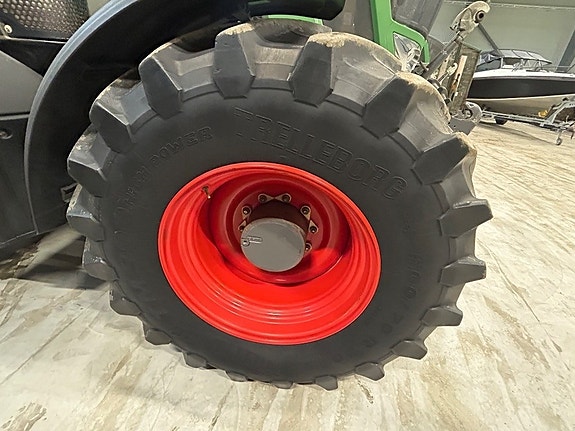 Fendt 828 S4 Profi Plus 16 of 18
