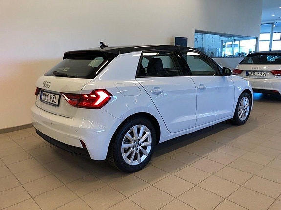 Audi A1 2 of 5