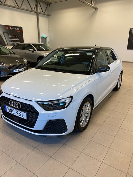 Audi A1 4 of 5