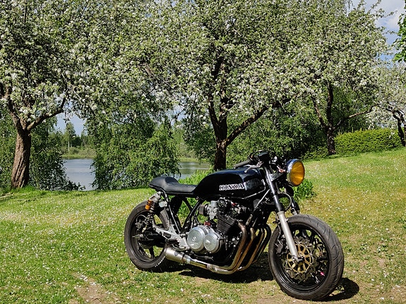 Honda CB900F 2 of 2