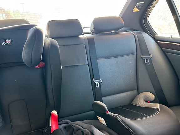BMW 325i 5 of 5